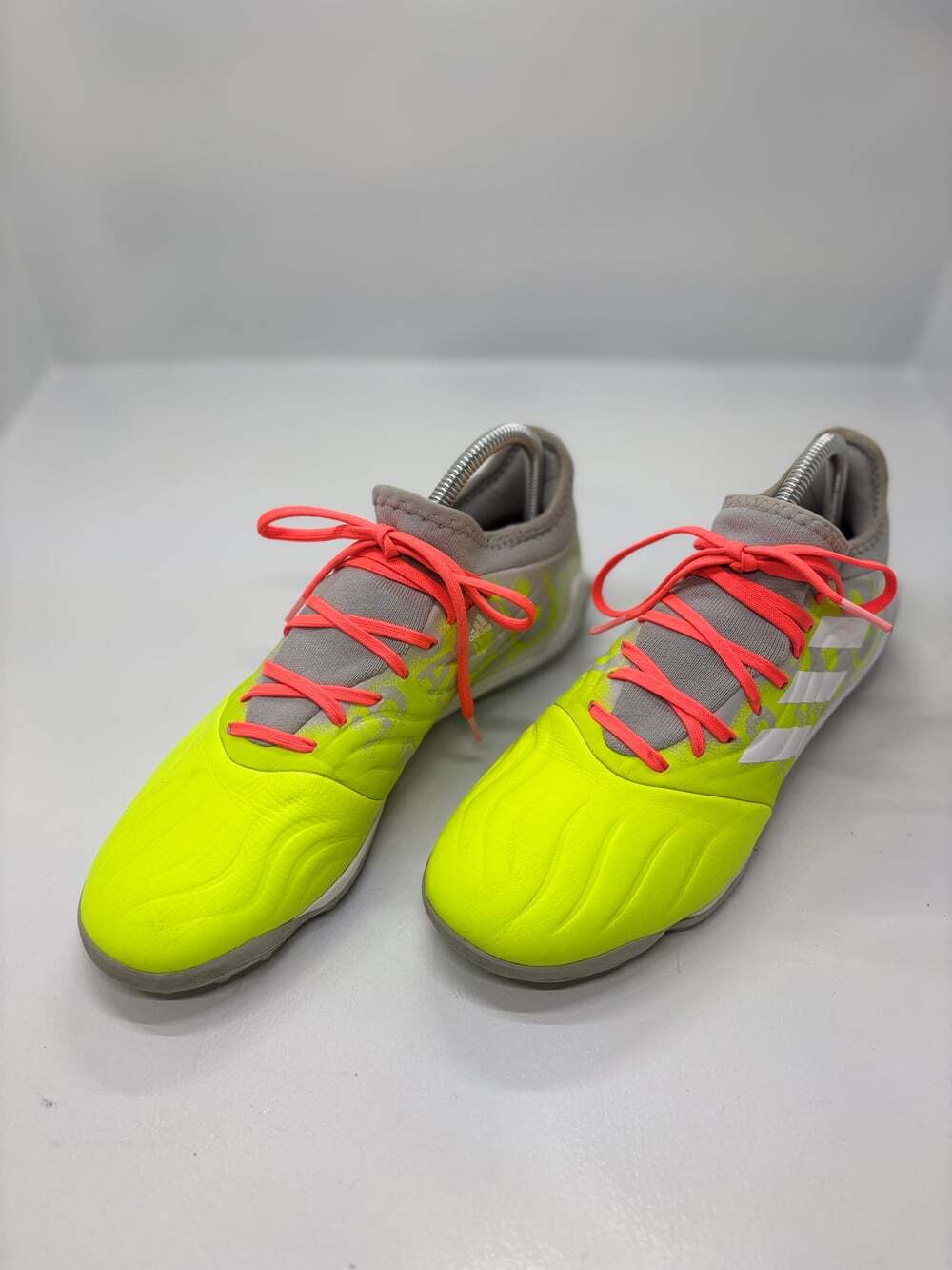 Adidas Mens Turf Soccer Shoes Size 8.5 FY6187 Yellow Grey